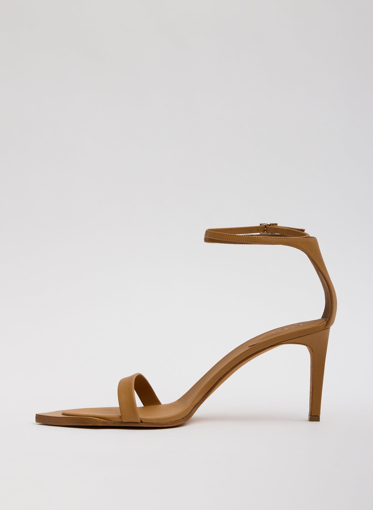 Erno Heel | Tibi Tan