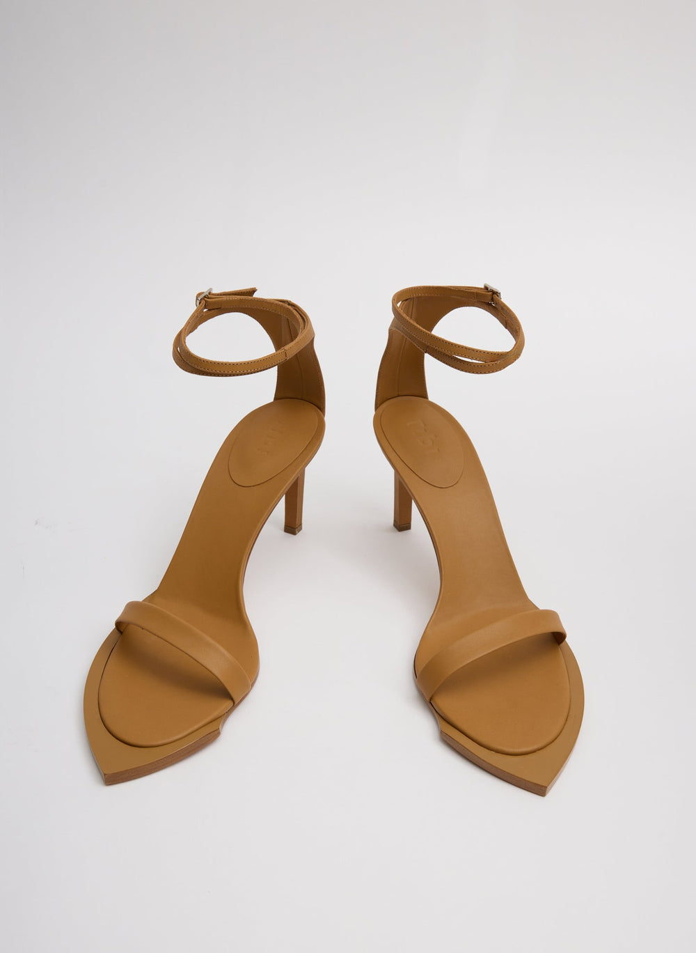 Erno Heel | Tibi Tan