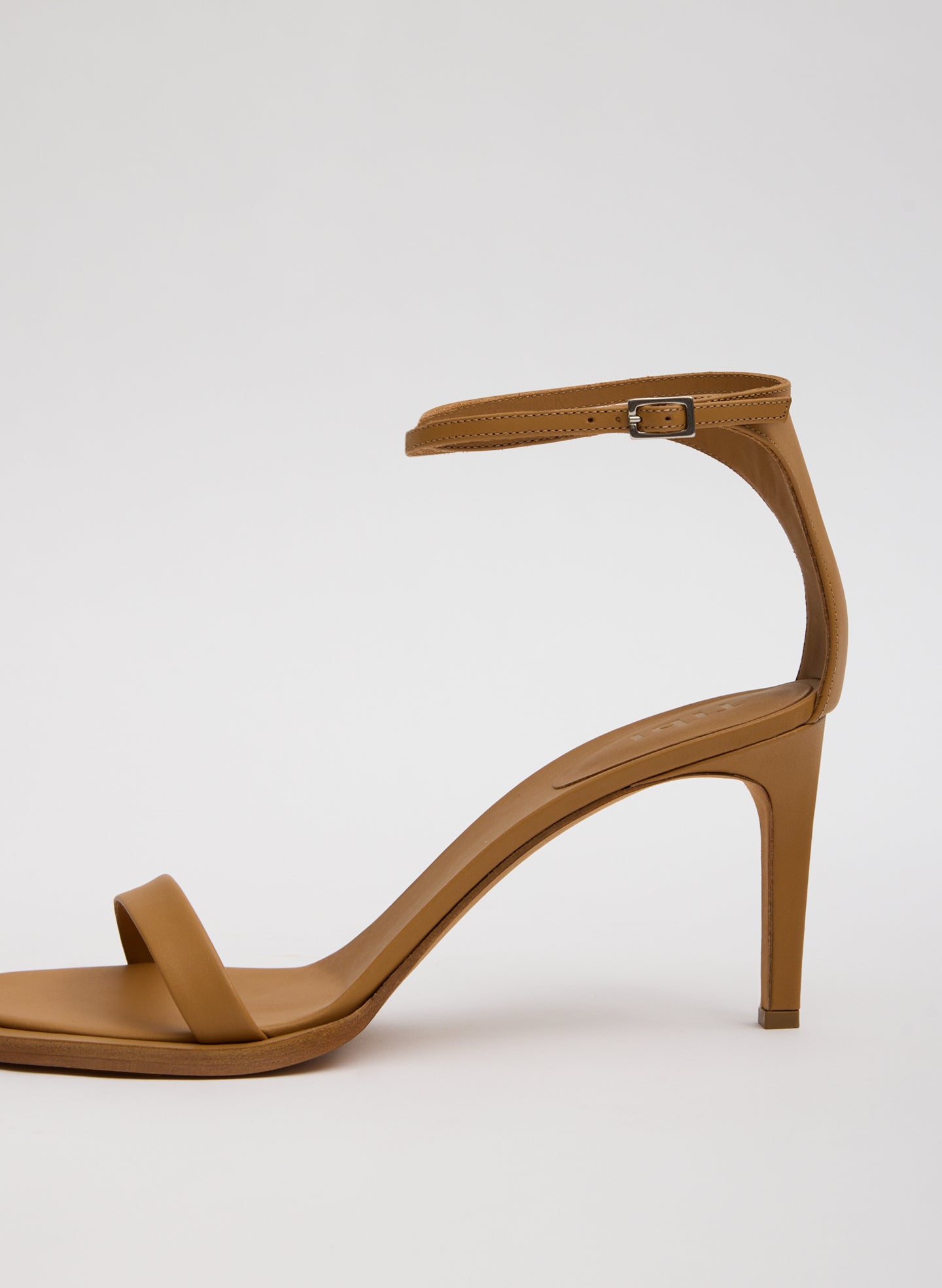 Erno Heel | Tibi Tan