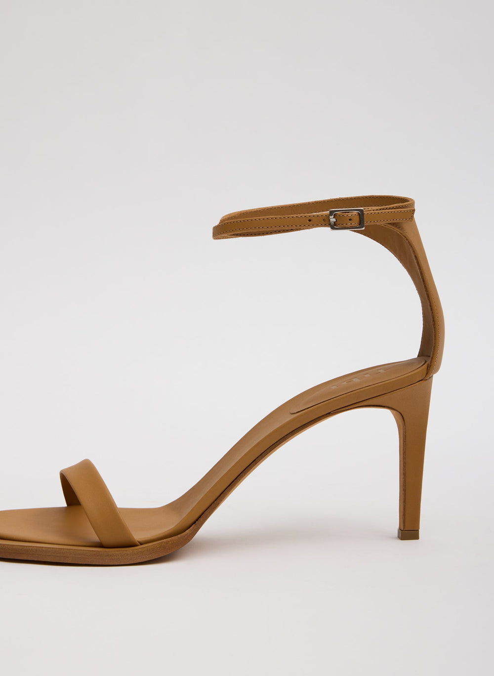 Erno Heel | Tibi Tan