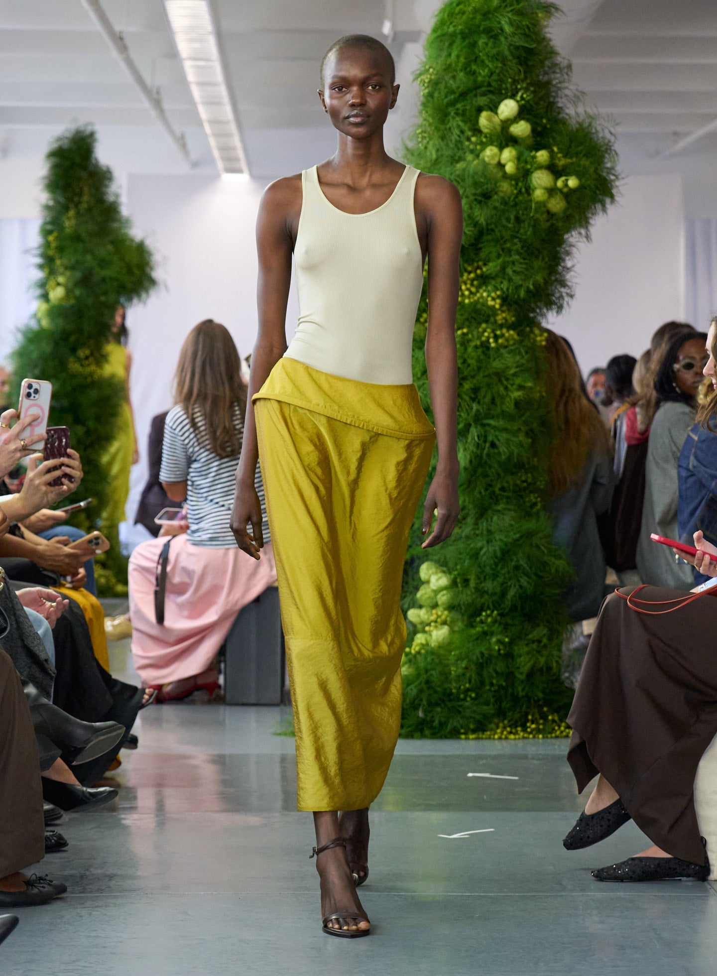 Chassis Hoop Pencil Skirt | Tibi Dijon